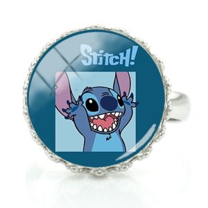 Bague Stitch leve les bras