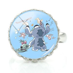 Bague Stitch qui dessine